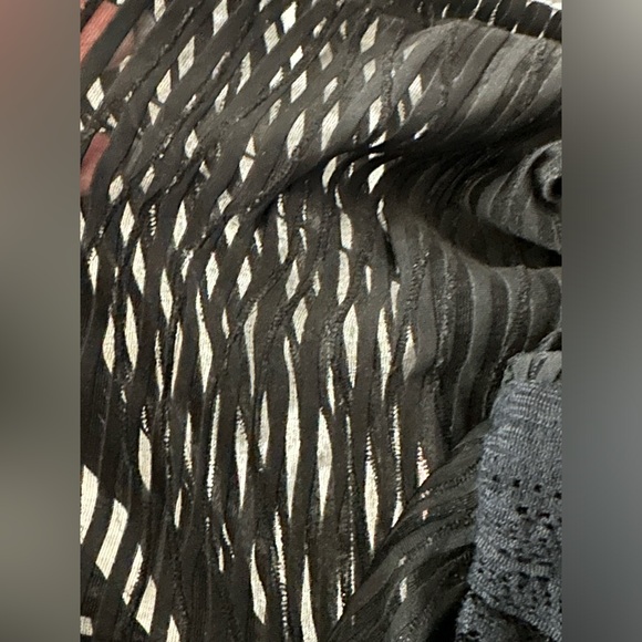 Joseph A Black Dolman Sleeve with Sheer Sleeve - Size M - Picture 3 of 13